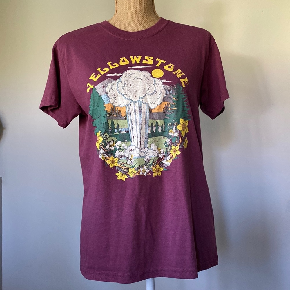 Yellowstone park National Park Foundation tee